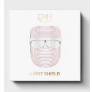 DMH light shield